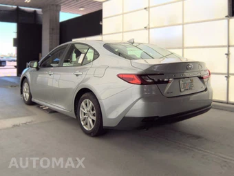 2025 Toyota Camry LE - miniatura 8
