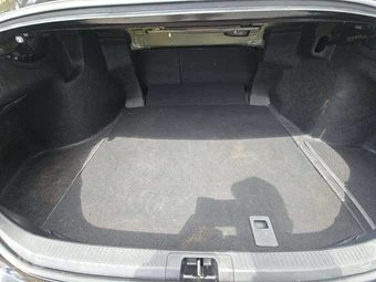 2025 Toyota Camry LE - miniatura 14
