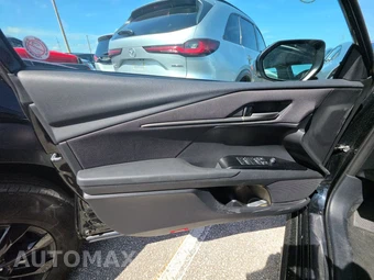 2025 Toyota Camry LE - miniatura 9