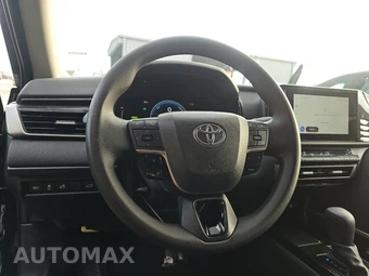 2025 Toyota Camry LE - miniatura 10