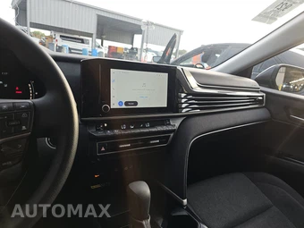 2025 Toyota Camry LE - miniatura 11