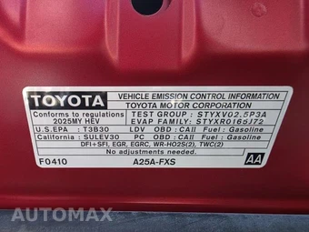 2025 Toyota Camry LE - miniatura 10