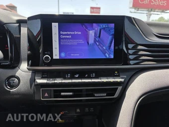 2025 Toyota Camry LE - miniatura 3