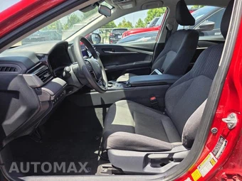 2025 Toyota Camry LE - miniatura 5