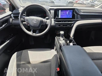2025 Toyota Camry LE - miniatura 7