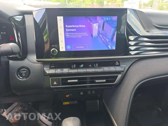 2025 Toyota Camry LE - miniatura 7