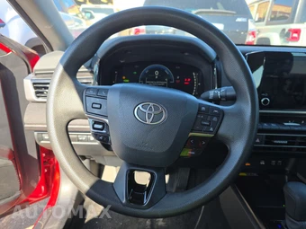 2025 Toyota Camry LE - miniatura 10