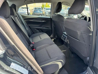 2025 Toyota Camry LE - miniatura 14