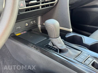 2025 Toyota Camry LE - miniatura 19