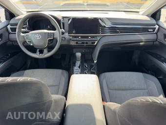 2025 Toyota Camry LE - miniatura 24