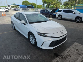 2025 Toyota Camry LE - miniatura 3
