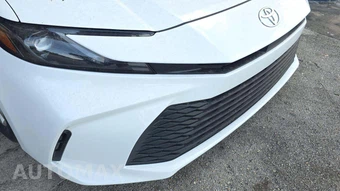 2025 Toyota Camry LE - miniatura 30