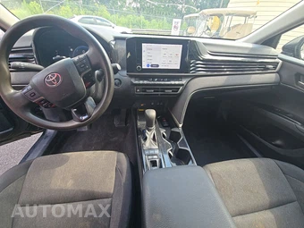 2025 Toyota Camry LE - miniatura 11