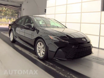2025 Toyota Camry LE - miniatura 3