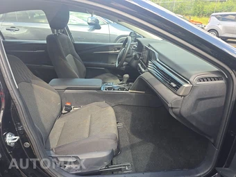 2025 Toyota Camry LE - miniatura 8
