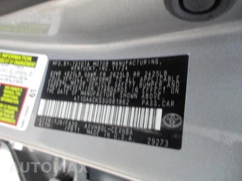 2025 Toyota Camry LE - miniatura 4