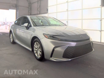 2025 Toyota Camry LE - miniatura 3
