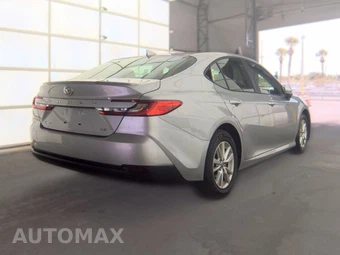 2025 Toyota Camry LE - miniatura 4