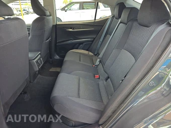 2025 Toyota Camry LE - miniatura 13