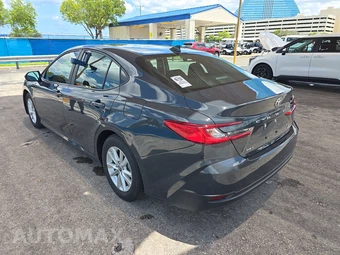 2025 Toyota Camry LE - miniatura 6