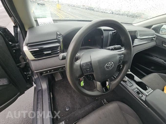 2025 Toyota Camry LE - miniatura 11