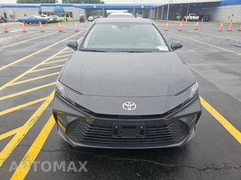 2025 Toyota Camry LE - miniatura 2
