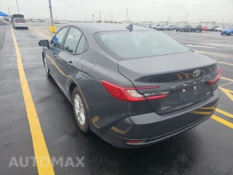 2025 Toyota Camry LE - miniatura 6
