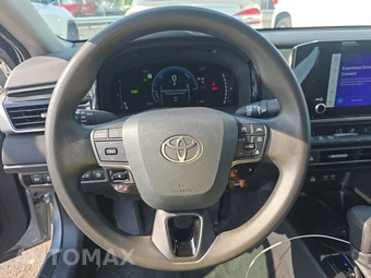 2025 Toyota Camry LE - miniatura 10
