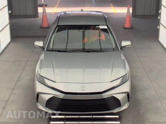 2025 Toyota Camry LE - miniatura 2