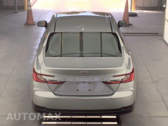 2025 Toyota Camry LE - miniatura 5