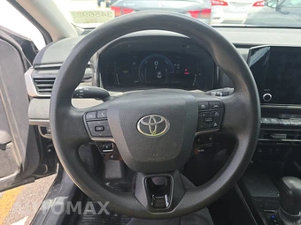 2025 Toyota Camry LE - miniatura 10