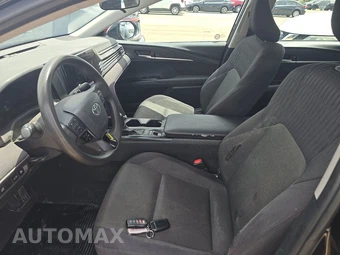 2025 Toyota Camry LE - miniatura 7