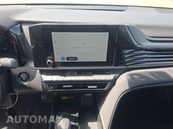 2025 Toyota Camry LE - miniatura 11