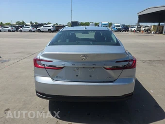 2025 Toyota Camry LE - miniatura 5