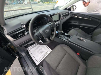 2025 Toyota Camry LE - miniatura 10