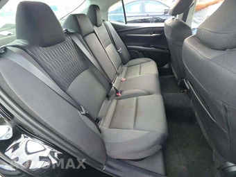 2025 Toyota Camry LE - miniatura 16