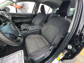 2025 Toyota Camry LE - miniatura 6