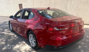 2025 Toyota Camry LE - miniatura 6