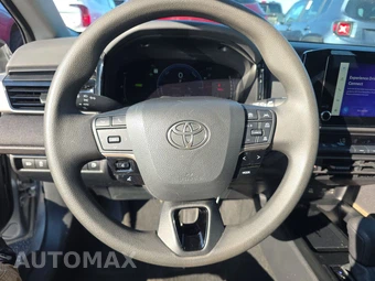 2025 Toyota Camry LE - miniatura 10