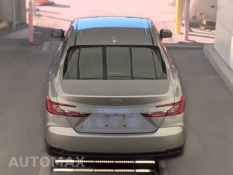 2025 Toyota Camry LE - miniatura 5