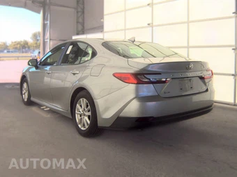 2025 Toyota Camry LE - miniatura 6