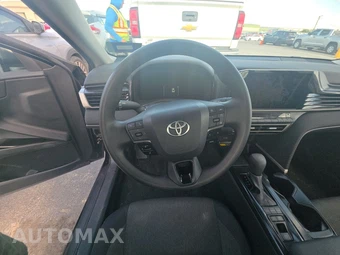 2025 Toyota Camry LE - miniatura 10