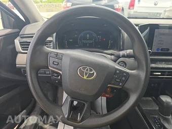 2025 Toyota Camry LE - miniatura 10