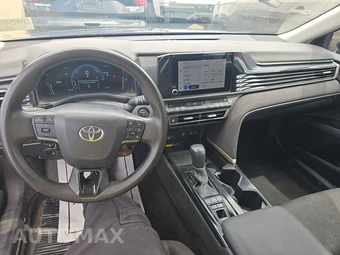 2025 Toyota Camry LE - miniatura 11
