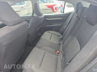 2025 Toyota Camry LE - miniatura 13