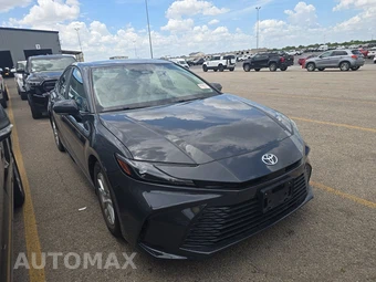 2025 Toyota Camry LE - miniatura 3