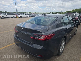 2025 Toyota Camry LE - miniatura 4