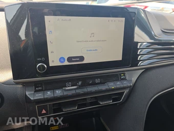 2025 Toyota Camry LE - miniatura 11