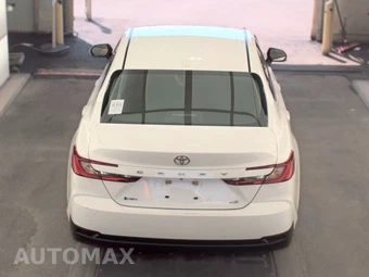 2025 Toyota Camry LE - miniatura 5