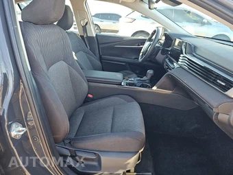 2025 Toyota Camry LE - miniatura 14
